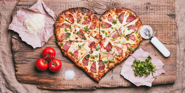 The History of New York-Style Pizza: A Slice of Tradition